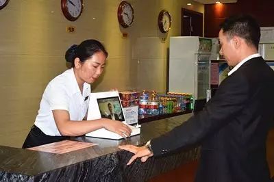 鄭州華筵商務酒店崗位技能大賽圓滿落幕，人臉身份證識別實操成亮點